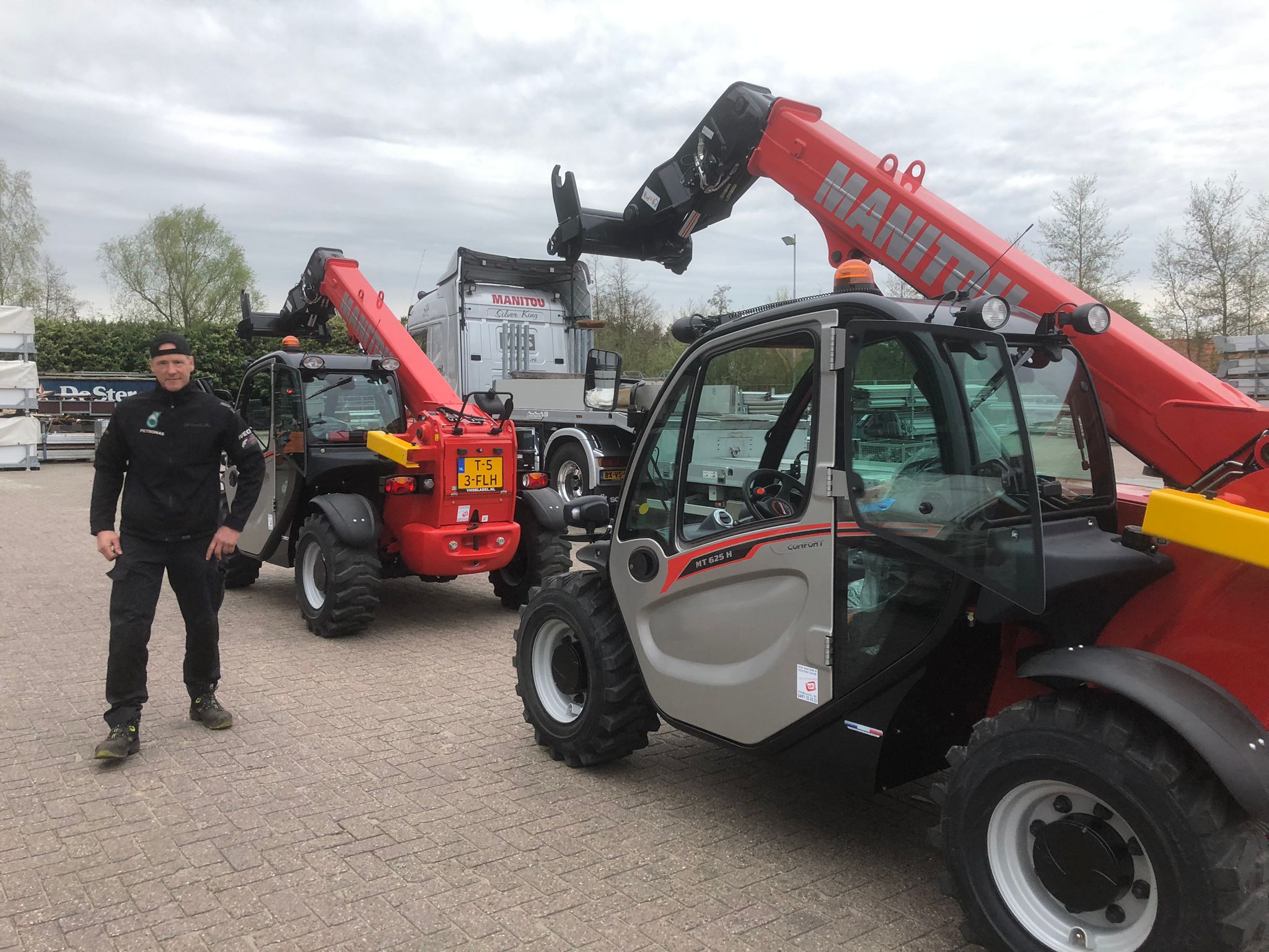 2 x New Manitou MT 625 delivered