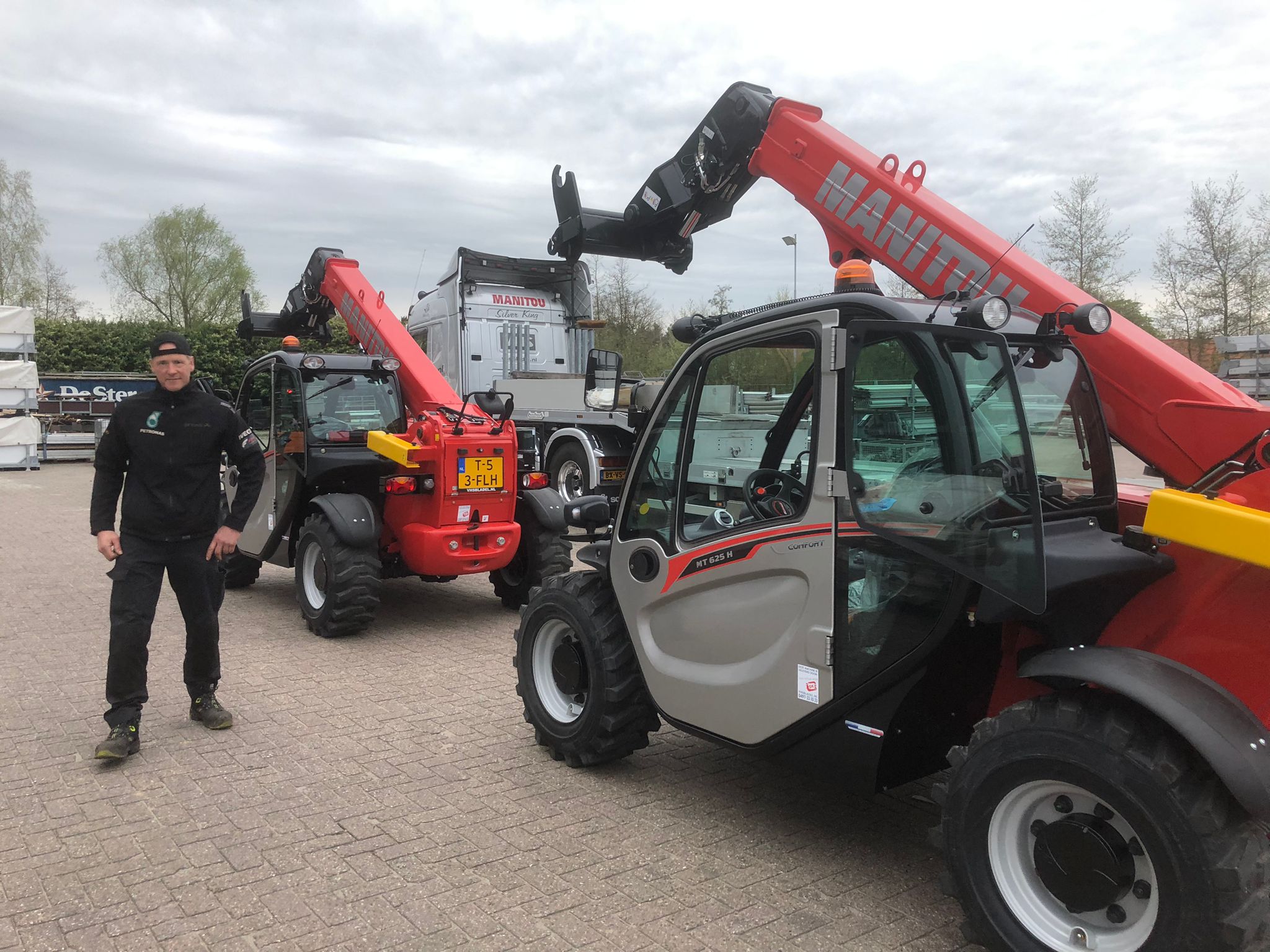 2 Nieuwe MT 625 afgeleverd