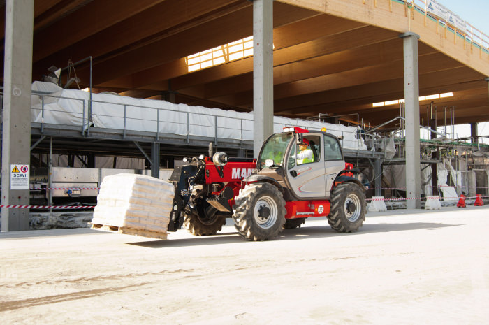 Elektrische Manitou verreiker