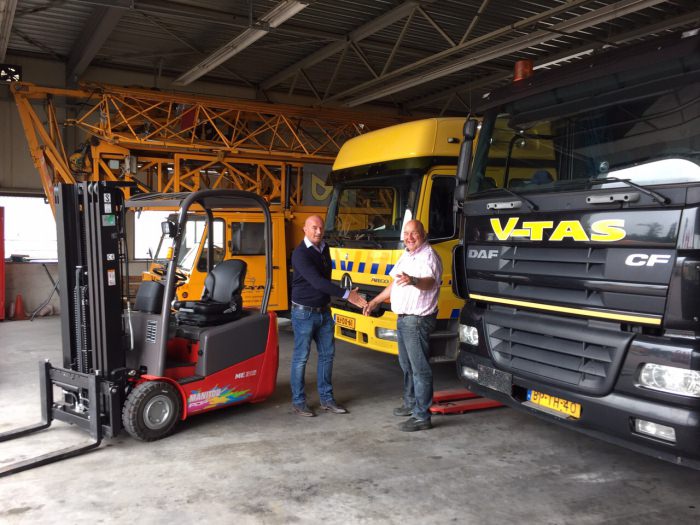 2 Nieuwe Manitou heftrucks voor V-Tas