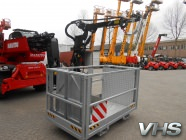 Extendable platform with winch