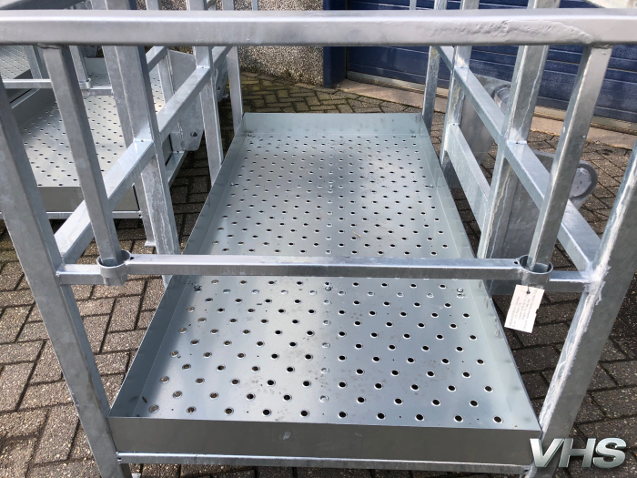 Platform / / Hoogwerkbak / out EU