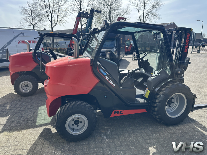 Manitou MC25-4